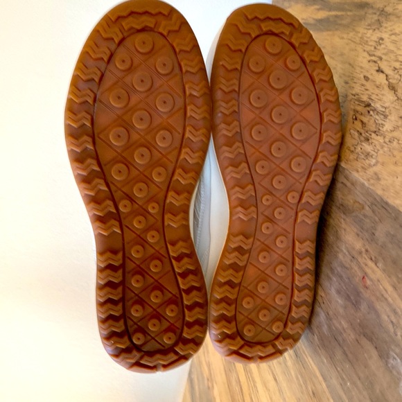 High top sneakers - Picture 7 of 7